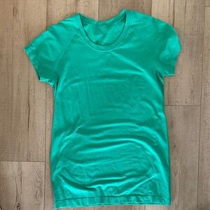 lululemon athletica Teal Short Sleeve Tee